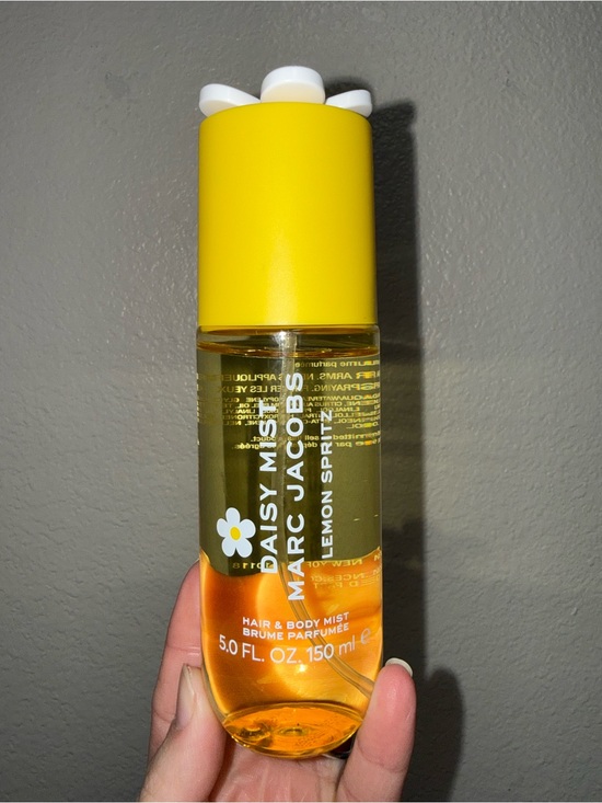 Marc Jacobs Other - Marc Jacobs Daisy Body & Hair Mist - Lemon Spritz